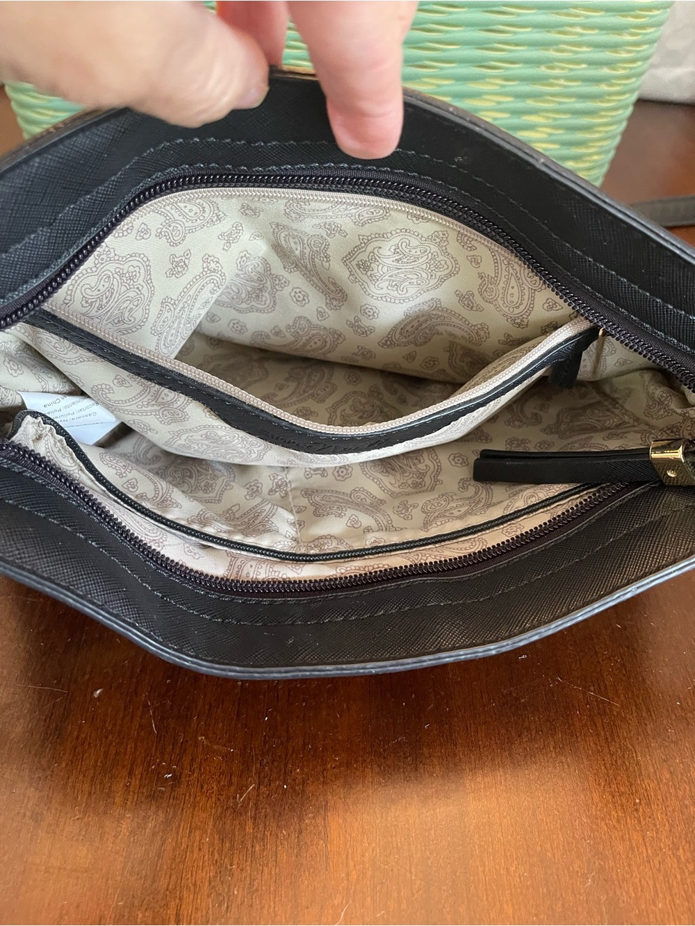 Simple Noella Black crossbody purse - Picture 9 of 11